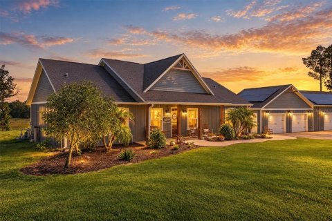 Casa en Howey-in-the-Hills, Florida 3 dormitorios, 207.92 m2 № 2361436
