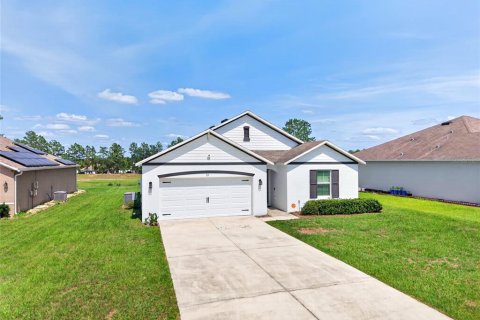 Casa en Ocala, Florida 4 dormitorios, 166.11 m2 № 2129113