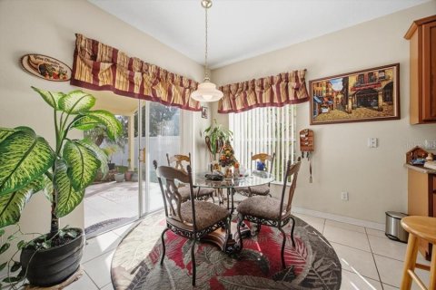 Casa en venta en Orlando, Florida, 5 dormitorios, 227.7 m2 № 2434858 - foto 22