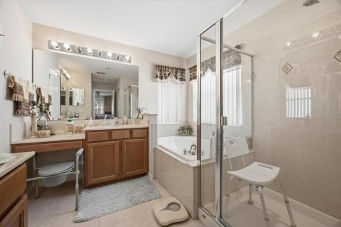Casa en venta en Orlando, Florida, 5 dormitorios, 227.7 m2 № 2434858 - foto 17