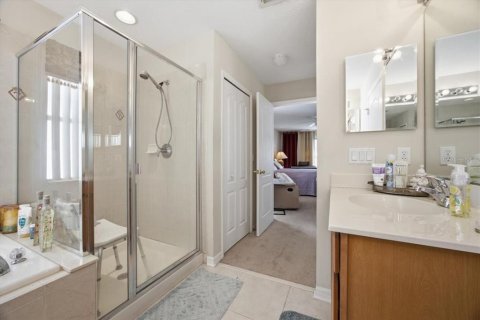 Casa en venta en Orlando, Florida, 5 dormitorios, 227.7 m2 № 2434858 - foto 18