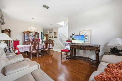 Casa en venta en Orlando, Florida, 5 dormitorios, 227.7 m2 № 2434858 - foto 7