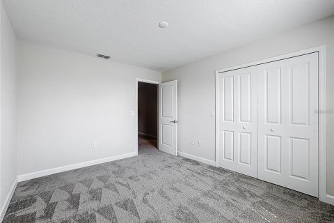 House in Davenport, Florida 6 bedrooms, 356.09 sq.m. № 2195431 - photo 25