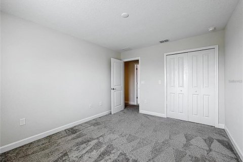 House in Davenport, Florida 6 bedrooms, 356.09 sq.m. № 2195431 - photo 29