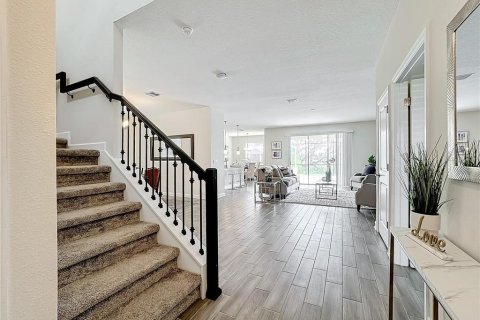 House in Davenport, Florida 6 bedrooms, 356.09 sq.m. № 2195431 - photo 4
