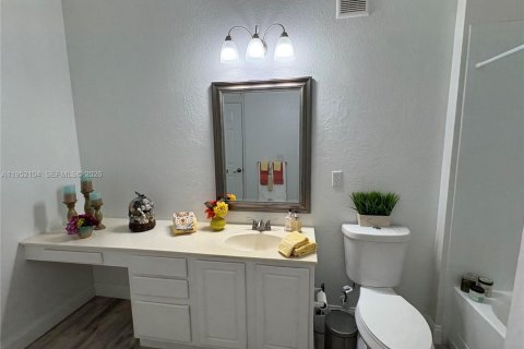 Condominio en venta en Orlando, Florida, 3 dormitorios № 2007369 - foto 17