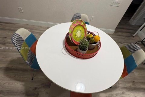 Condominio en venta en Orlando, Florida, 3 dormitorios № 2007369 - foto 5