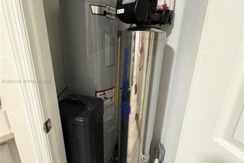 Condominio en venta en Orlando, Florida, 3 dormitorios № 2007369 - foto 10