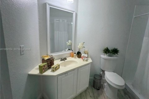 Condominio en venta en Orlando, Florida, 3 dormitorios № 2007369 - foto 12