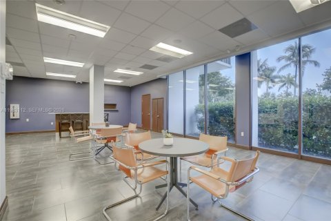 Copropriété à louer à Aventura, Floride: 2 chambres, 101.82 m2 № 2050082 - photo 29