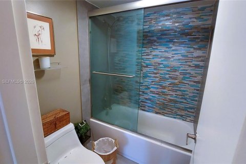 Copropriété à louer à Aventura, Floride: 2 chambres, 101.82 m2 № 2050082 - photo 16