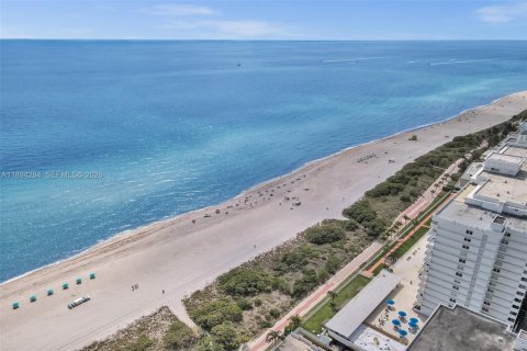 Condominio en venta en Miami Beach, Florida, 1 dormitorio, 86.4 m2 № 2090883 - foto 6