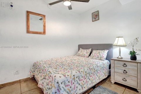 Condominio en venta en Miami Beach, Florida, 1 dormitorio, 86.4 m2 № 2090883 - foto 29