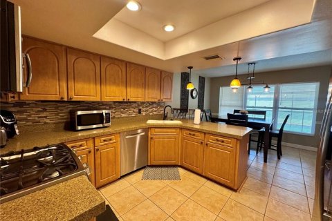 Casa en alquiler en Orlando, Florida, 3 dormitorios, 167.78 m2 № 2209885 - foto 12
