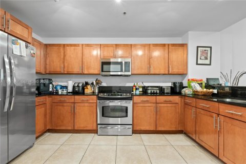 Condo in Miami, Florida, 2 bedrooms № 2152603 - photo 7