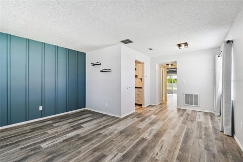 Condo in Clearwater, Florida, 1 bedroom  № 1914219 - photo 5