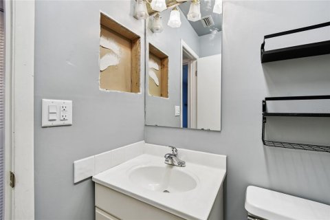 Condo in Clearwater, Florida, 1 bedroom  № 1914219 - photo 15