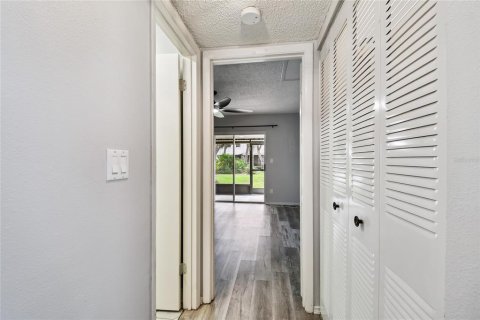 Condo in Clearwater, Florida, 1 bedroom  № 1914219 - photo 12