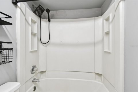 Condo in Clearwater, Florida, 1 bedroom  № 1914219 - photo 14