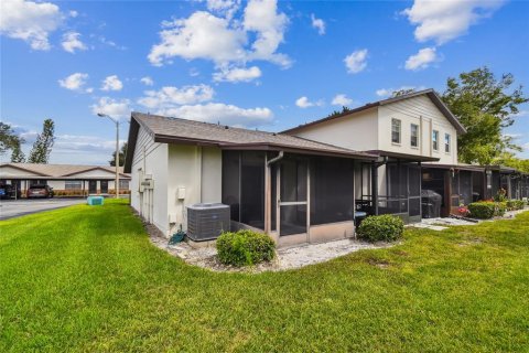 Condo in Clearwater, Florida, 1 bedroom  № 1914219 - photo 24