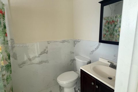 Appartement à louer à Pompano Beach, Floride: 1 chambre, 402.64 m2 № 1986335 - photo 10