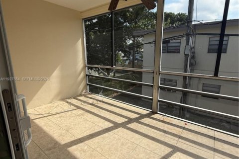 Appartement à louer à Pompano Beach, Floride: 1 chambre, 402.64 m2 № 1986335 - photo 9