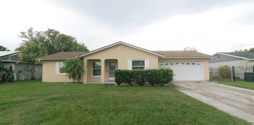 House in Kissimmee, Florida 3 bedrooms, 101.26 sq.m. № 1795659