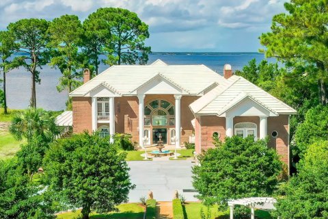 Villa ou maison à vendre à Miramar Beach, Floride: 5 chambres, 786.32 m2 № 559970 - photo 1