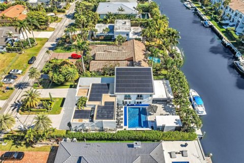 House in Hallandale Beach, Florida 5 bedrooms, 413.97 sq.m. № 1830479 - photo 4