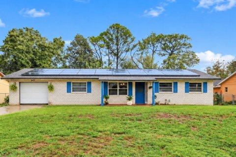 Villa ou maison à Deltona, Floride 3 chambres, 118.36 m2 № 2400457