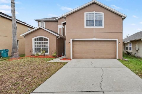House in Orlando, Florida 5 bedrooms, 250.65 sq.m. № 2109418