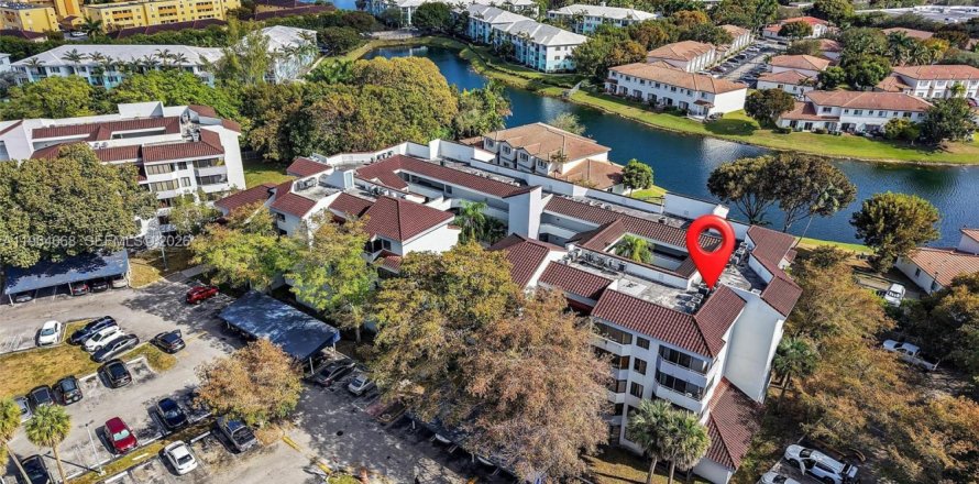 Condo in Miami, Florida, 1 bedroom  № 2026314