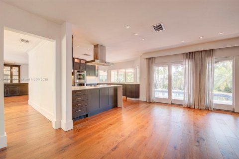 Снять в аренду виллу или дом в Форт-Лодердейл, Флорида 3 спальни, 190.17м2, № 1897995 - фото 7