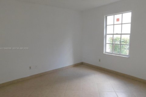 Купить виллу или дом в Порт-Сент-Луси, Флорида 4 спальни, 150.59м2, № 2008519 - фото 25