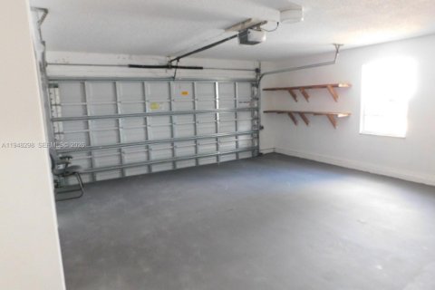 Купить виллу или дом в Порт-Сент-Луси, Флорида 4 спальни, 150.59м2, № 2008519 - фото 29