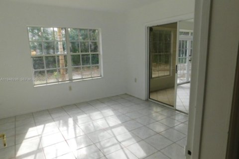 Купить виллу или дом в Порт-Сент-Луси, Флорида 4 спальни, 150.59м2, № 2008519 - фото 28