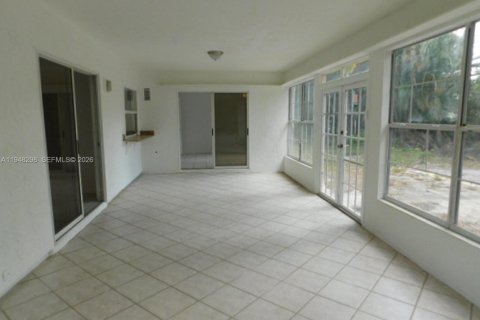 Купить виллу или дом в Порт-Сент-Луси, Флорида 4 спальни, 150.59м2, № 2008519 - фото 17