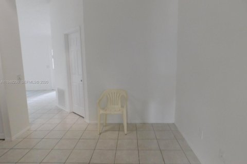 Купить виллу или дом в Порт-Сент-Луси, Флорида 4 спальни, 150.59м2, № 2008519 - фото 22