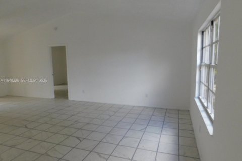 Купить виллу или дом в Порт-Сент-Луси, Флорида 4 спальни, 150.59м2, № 2008519 - фото 5