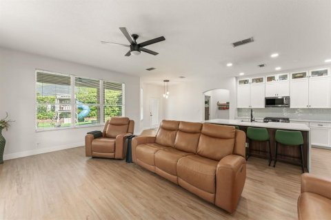 House in DeLand, Florida 5 bedrooms, 288.65 sq.m. № 2092435 - photo 14