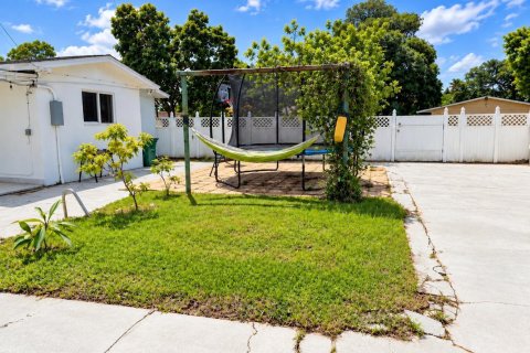 Casa en venta en Fort Lauderdale, Florida, 3 dormitorios, 97.27 m2 № 2387027 - foto 19