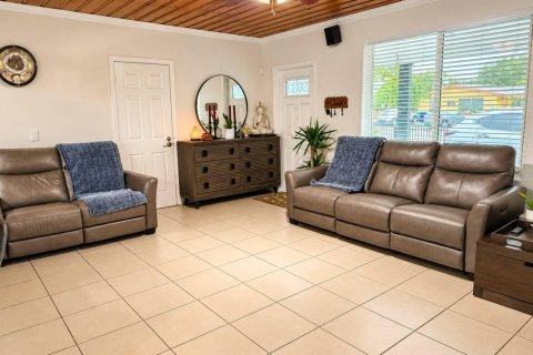 Casa en venta en Fort Lauderdale, Florida, 3 dormitorios, 97.27 m2 № 2387027 - foto 4