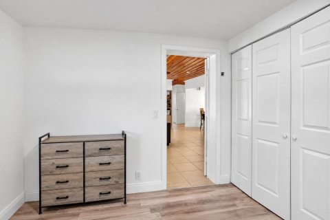 Casa en venta en Fort Lauderdale, Florida, 3 dormitorios, 97.27 m2 № 2387027 - foto 15