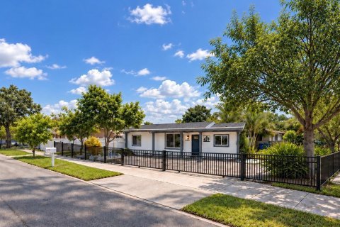Casa en Fort Lauderdale, Florida 3 dormitorios, 97.27 m2 № 2387027