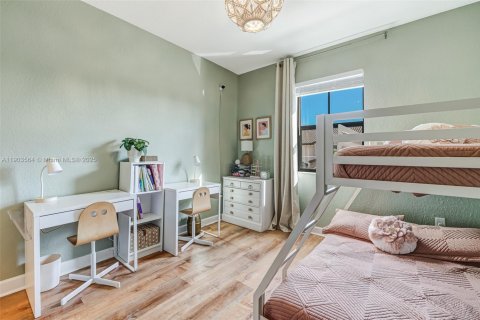 Townhouse in Miami, Florida 3 bedrooms, 164.53 sq.m. № 1954924 - photo 29