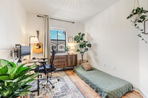 Townhouse in Miami, Florida 3 bedrooms, 164.53 sq.m. № 1954924 - photo 25