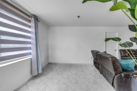 Copropriété à vendre à Miami, Floride: 2 chambres, 111.2 m2 № 1958500 - photo 11