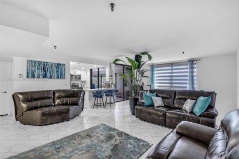 Copropriété à vendre à Miami, Floride: 2 chambres, 111.2 m2 № 1958500 - photo 2
