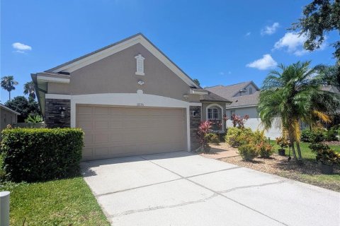 House in Tampa, Florida 3 bedrooms, 193.24 sq.m. № 2226990 - photo 2