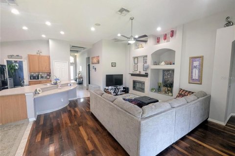 House in Tampa, Florida 3 bedrooms, 193.24 sq.m. № 2226990 - photo 7